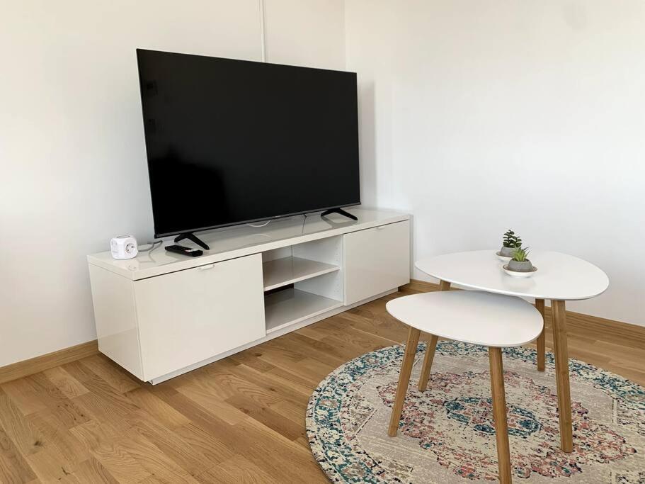 Deluxe Suites Anna Водице Екстериор снимка